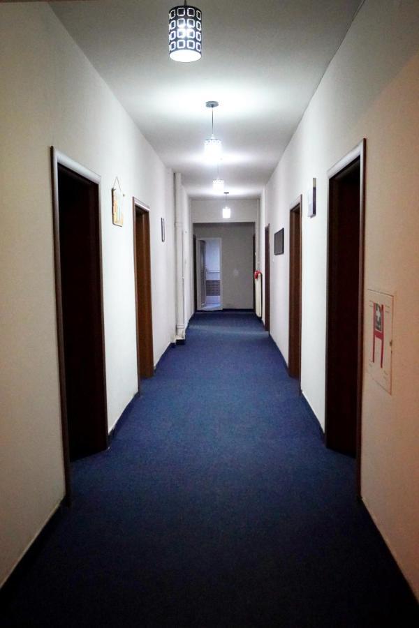 Moon Hostel Pristina Kültér fotó