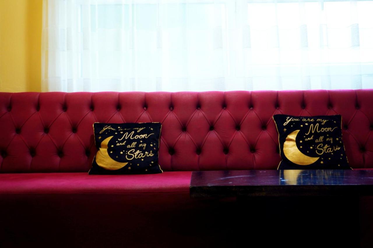 Moon Hostel Pristina Kültér fotó