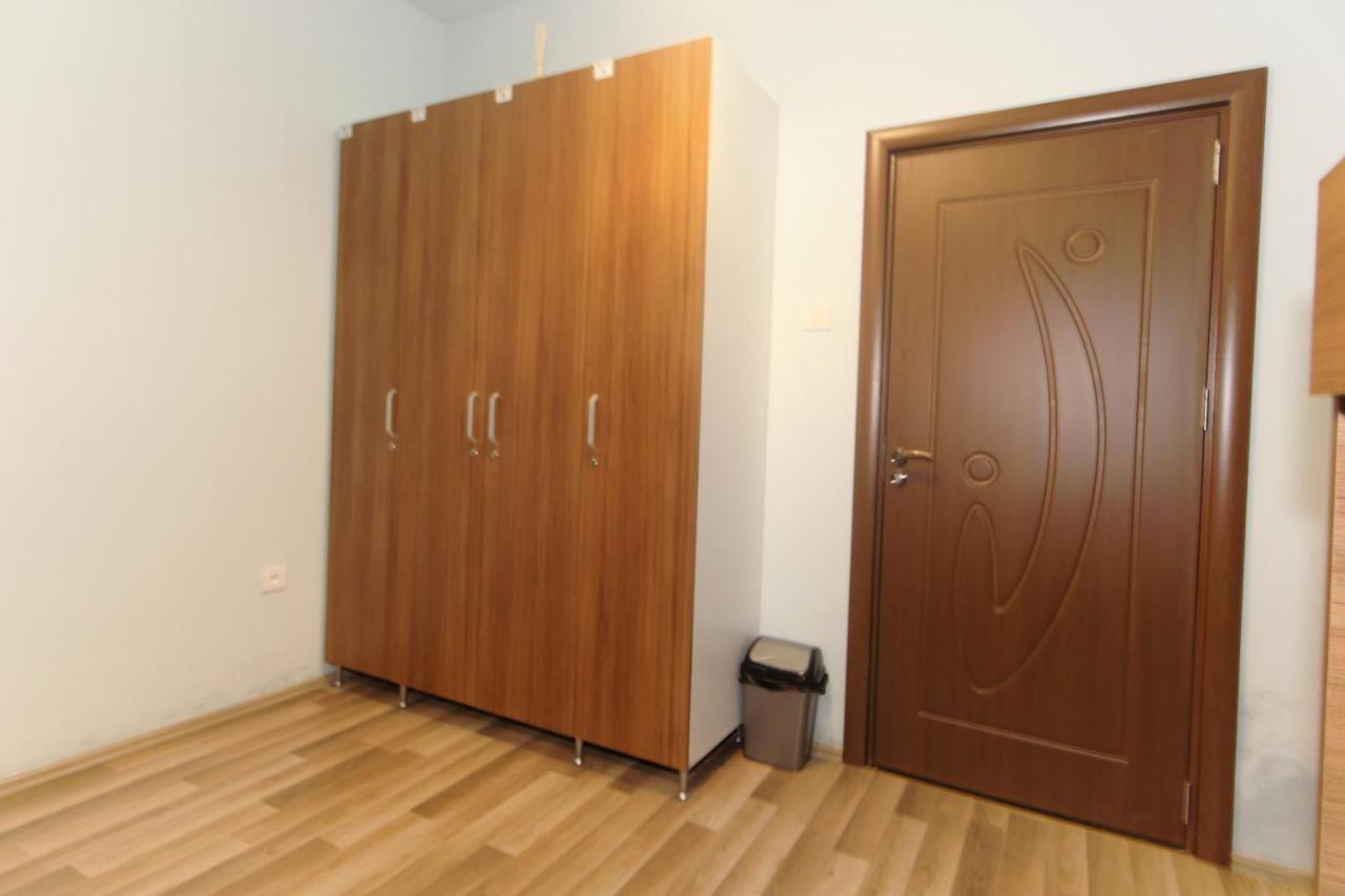 Moon Hostel Pristina Kültér fotó